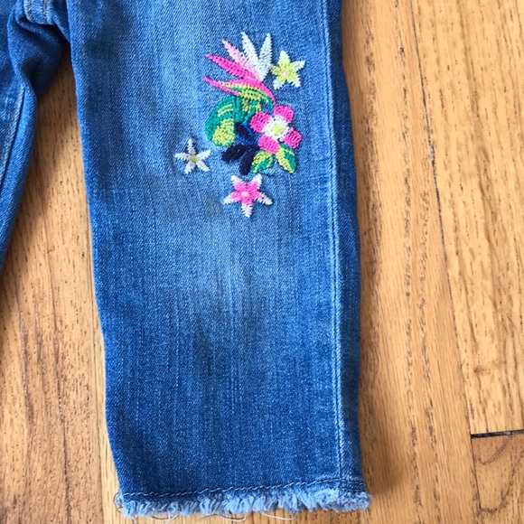 Gap Embroidered Crop Raw Hem Jean - Picture 4 of 7